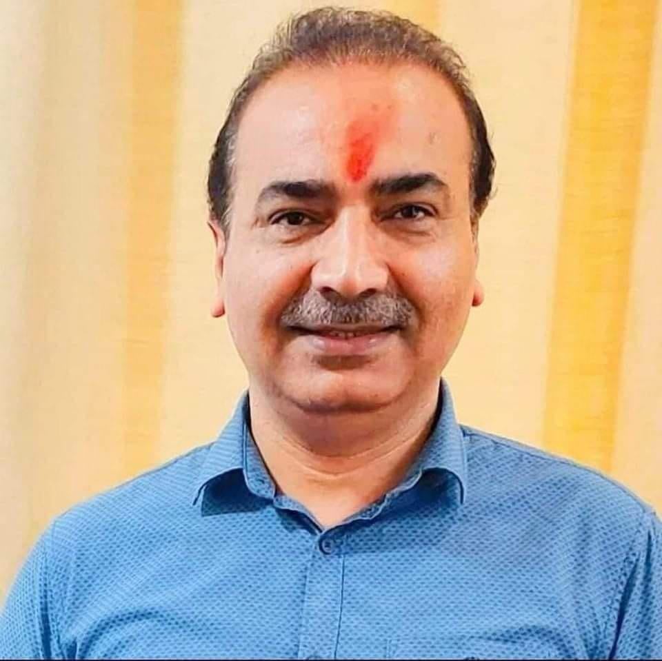 वरिष्ठ अधिवक्ता एवं राजनीतिज्ञ